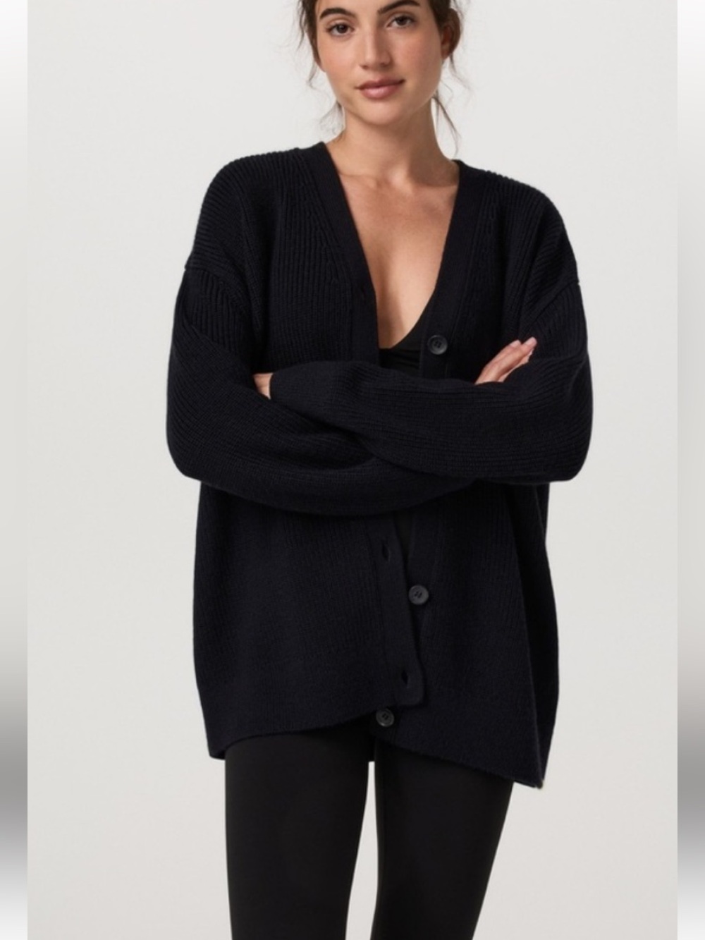 Vuori women’s black wool blend oversized cardigan button down. L